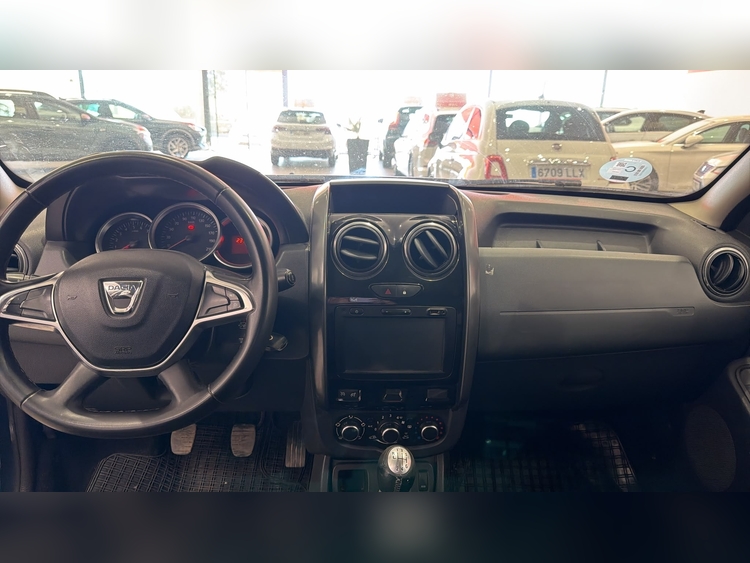 Dacia Duster SL Blackshadow dCi 110CV 4x2 EU6 foto 6